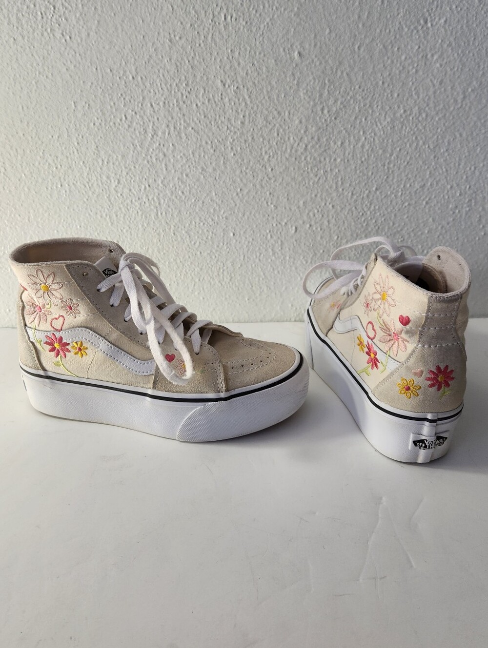 Vans SK8 Hi Tapered Stackform    Marshmallow Suede High Top Embroidered Sz.Wm6.5